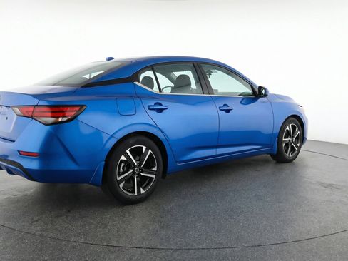 Used 2025 Nissan Sentra SV FWD image 9