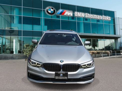 Used 2019 BMW 530e w/ Convenience Package RWD image 2