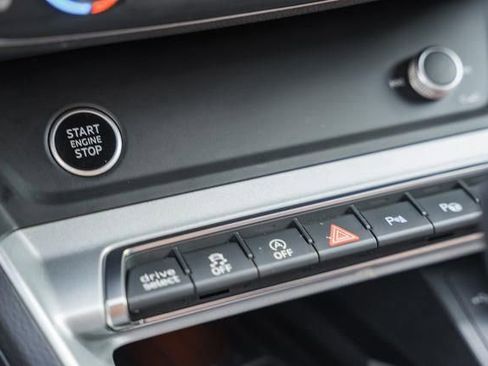 Used 2021 Audi Q3 2.0T Premium Plus w/ Premium Plus Package image 27