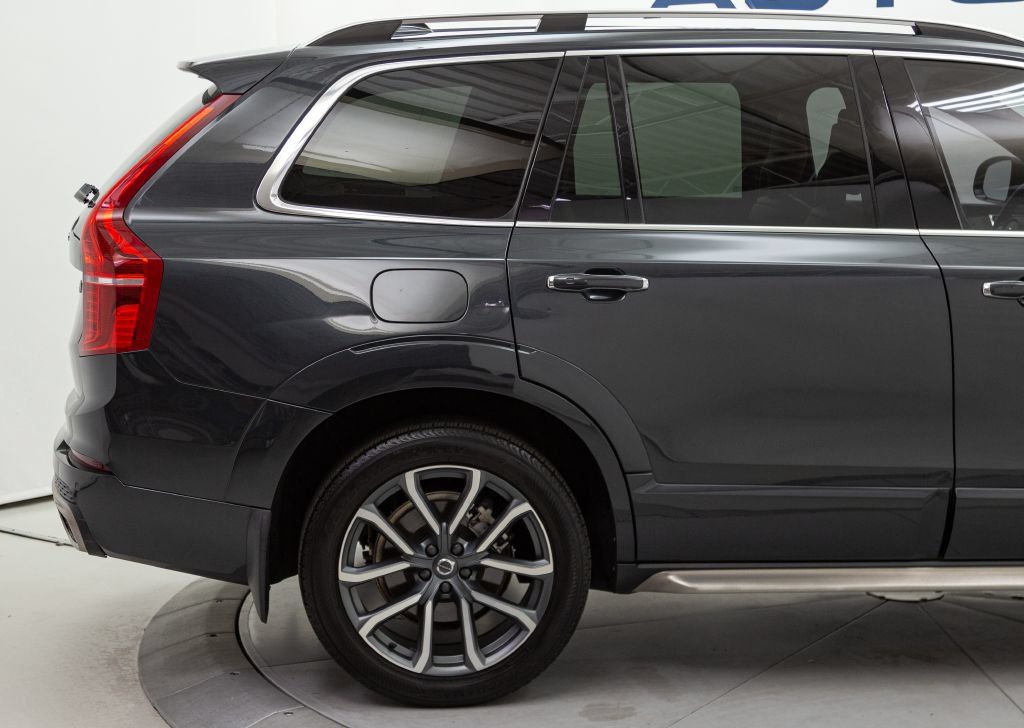 Used 2016 Volvo XC90 T6 Momentum w/ Momentum Plus Package AWD/4WD image 26