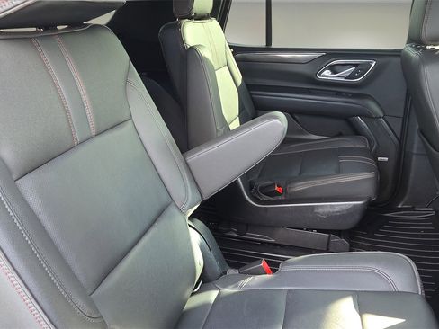 Used 2022 Chevrolet Tahoe RST w/ Luxury Package image 18