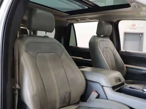 Used 2018 Ford Expedition Limited w/ Equipment Group 301A image 27