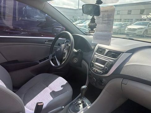 Used 2016 Hyundai Accent SE w/ Option Group 02 FWD image 11