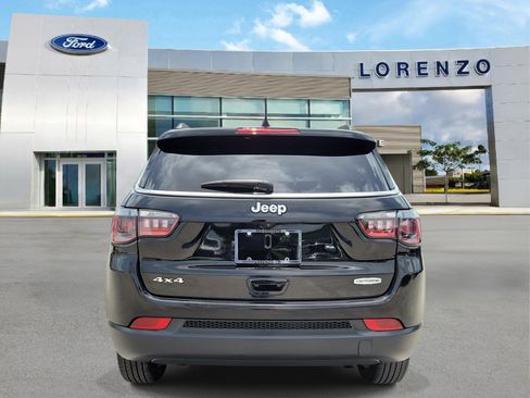 Used 2023 Jeep Compass Latitude w/ Sun and Sound Group AWD/4WD image 6
