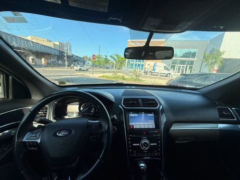 Used 2018 Ford Explorer Sport AWD/4WD image 24