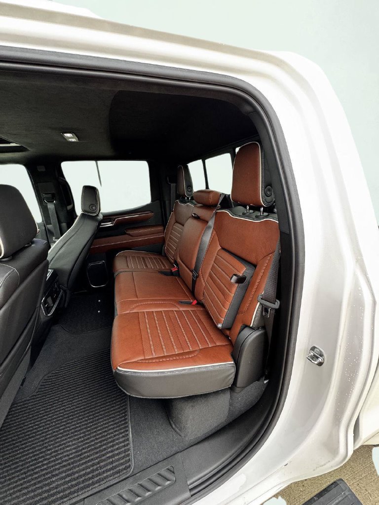 Used 2023 GMC Sierra 1500 Denali Ultimate AWD/4WD image 18