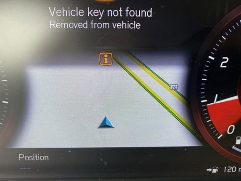 Used 2020 Volvo XC40 T5 Inscription image 11