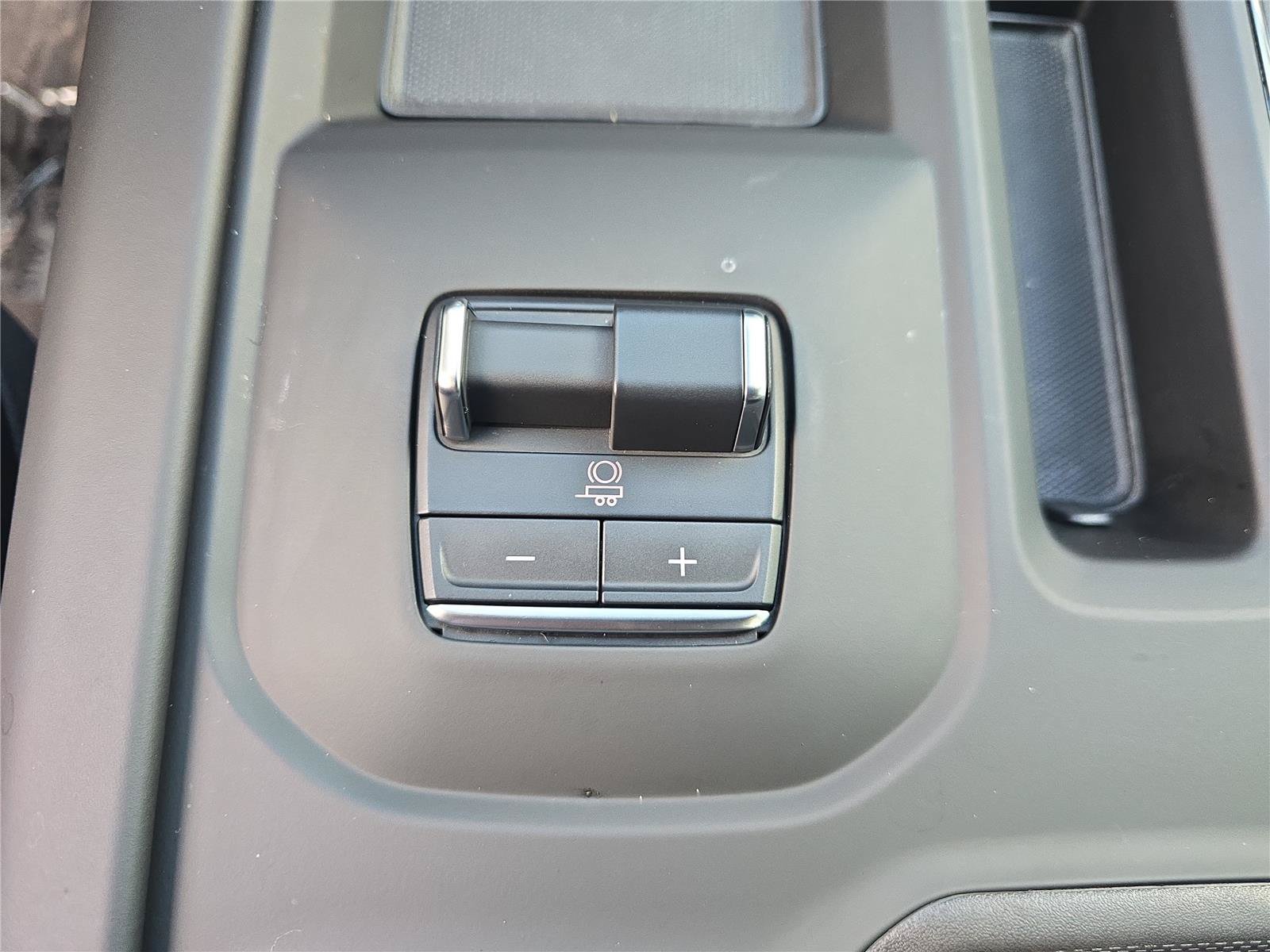 Used 2024 GMC Sierra 3500 Denali Ultimate AWD/4WD image 21