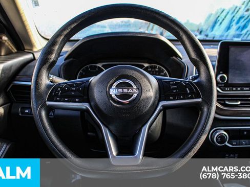 Used 2024 Nissan Altima 2.5 SV image 23