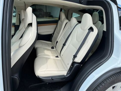 Used 2018 Tesla Model X 100D AWD/4WD image 4