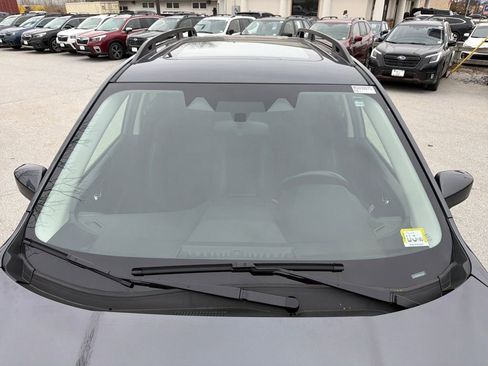 Used 2023 Subaru Forester Premium image 9