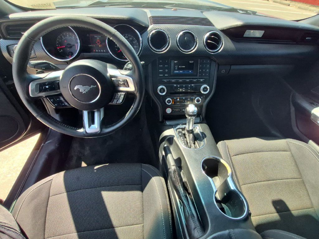 Used 2017 Ford Mustang Coupe RWD image 13