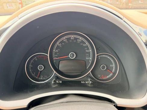Used 2019 Volkswagen Beetle 2.0T S FWD image 12