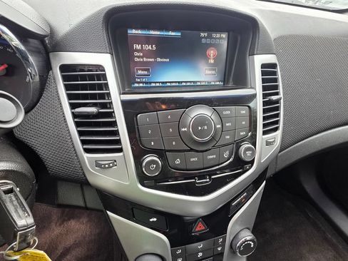 Used 2016 Chevrolet Cruze LT FWD image 14