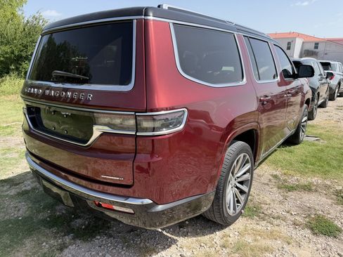 Used 2022 Jeep Grand Wagoneer Series II w/ Convenience Group III AWD/4WD image 3