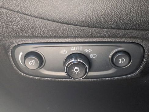 Used 2021 Chevrolet Equinox LT image 20