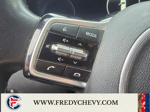 Used 2023 Kia Sorento SX AWD/4WD image 17