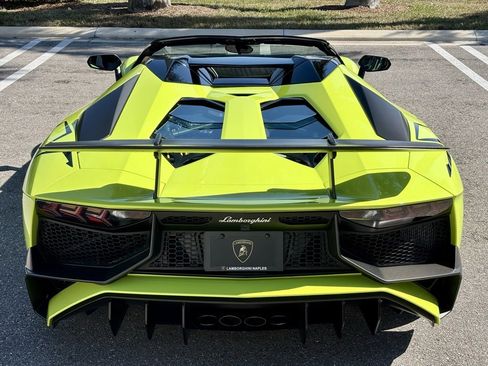 Used 2016 Lamborghini Aventador LP 750-4 Superveloce image 9