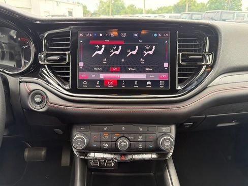 Used 2025 Dodge Durango GT RWD image 19