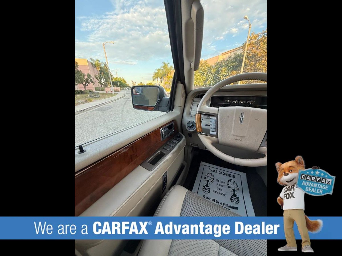 Used 2014 Lincoln Navigator 4WD image 48