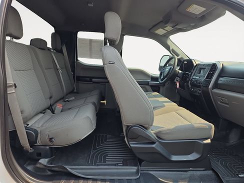 Used 2019 Ford F350 XLT w/ Camper Package AWD/4WD image 12
