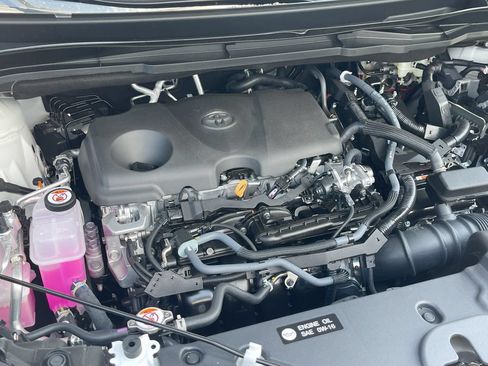 Used 2026 Toyota Sienna XLE FWD image 18