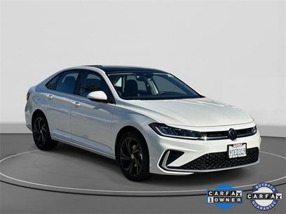 Certified 2025 Volkswagen Jetta SE w/ Sunroof Package