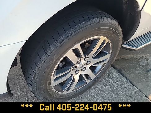 Used 2022 Ford Expedition Max Limited image 15