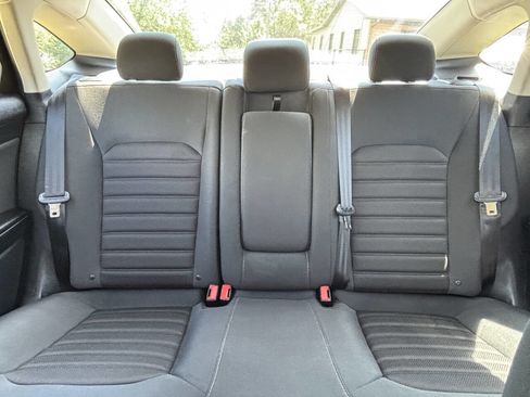 Used 2019 Ford Fusion SE FWD image 27