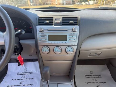 Used 2008 Toyota Camry LE image 16