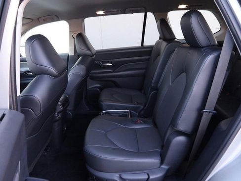 Certified 2025 Toyota Grand Highlander AWD image 10