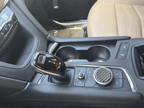 Used 2022 Cadillac XT5 Premium Luxury w/ Platinum Package FWD image 25