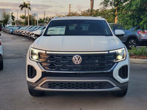 New 2026 Volkswagen Atlas Cross Sport SE FWD image 2