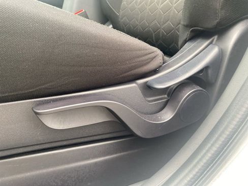 Used 2025 Mitsubishi Outlander Sport ES image 19