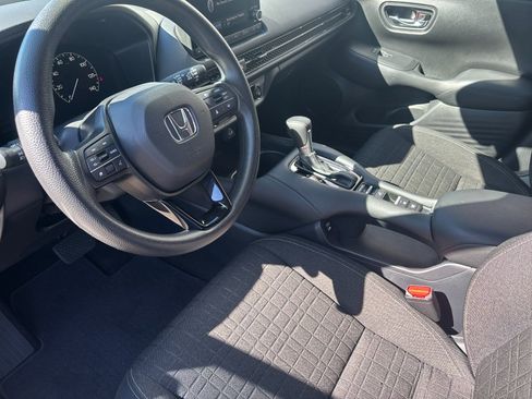 Used 2024 Honda HR-V LX image 11