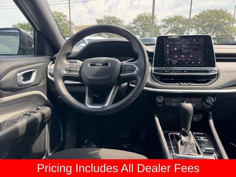 Used 2025 Jeep Compass Sport AWD/4WD image 13
