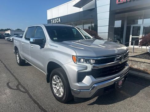Used 2022 Chevrolet Silverado 1500 LT AWD/4WD image 1