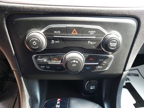 Used 2023 Dodge Charger SXT image 25