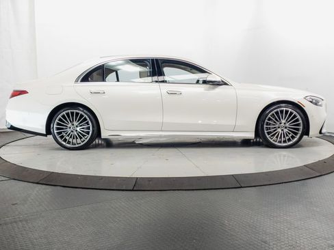 Used 2023 Mercedes-Benz S 500 4MATIC image 36