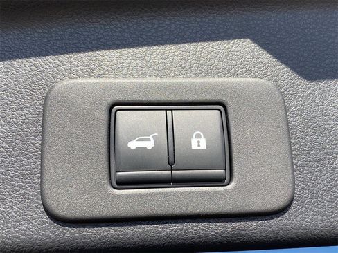 Certified 2025 Nissan Murano SV image 13