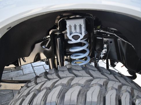 Used 2025 Ford F450 Lariat w/ FX4 Off-Road Package image 7