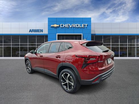 Certified 2024 Chevrolet Trax RS w/ Sunroof Package FWD image 7