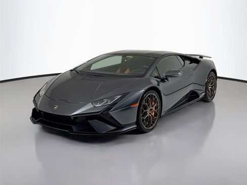 Used 2023 Lamborghini Huracan Tecnica RWD image 10