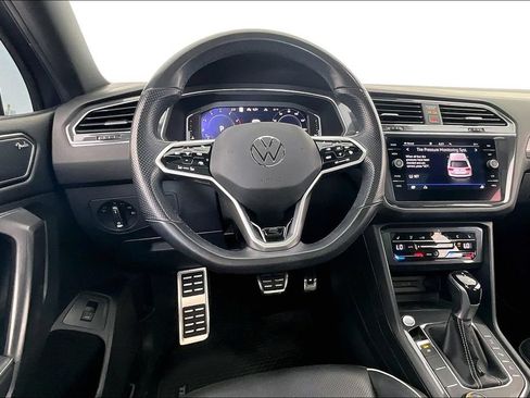 Used 2022 Volkswagen Tiguan SEL R-Line AWD/4WD image 6