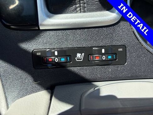 Used 2016 Toyota Highlander Limited AWD/4WD image 30