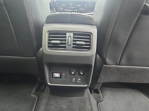 Used 2023 Nissan Rogue Platinum w/ Platinum Premium Package image 35