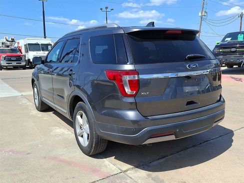 Used 2019 Ford Explorer XLT FWD image 9