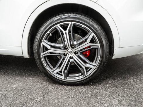 Used 2023 Maserati Levante GT AWD/4WD image 32