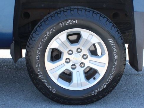 Used 2017 Chevrolet Silverado 1500 LT w/ All Star Edition AWD/4WD image 34