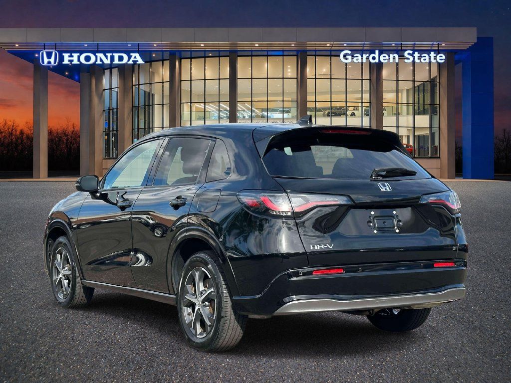Certified 2024 Honda HR-V EX-L image 4